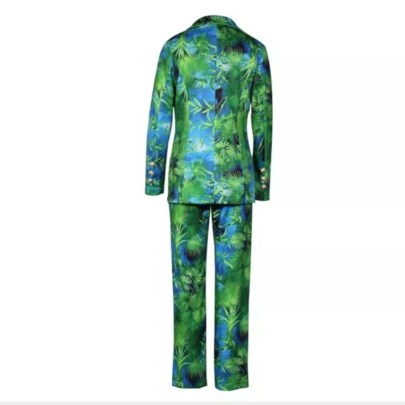 Tropical Print Pantsuit - Picture 4 of 9